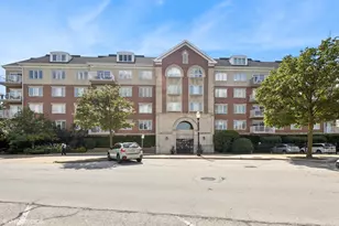 14 S Ashland Ave, La Grange, IL 60525 - Photo 1