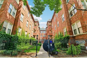 960 W Cuyler Ave, Chicago, IL 60613 - Photo 1