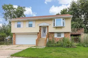 761 Geneva Ave, Romeoville, IL 60446 - Photo 1