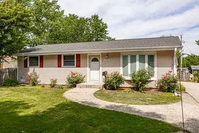 209 Shawnee Drive, Carol Stream, IL 60188 - Photo 1