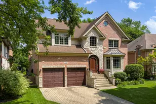 320 Vista Dr, Wilmette, IL 60091 - Photo 1