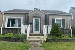 715 W Cleveland St, Spring Valley, IL 61362 - Photo 1