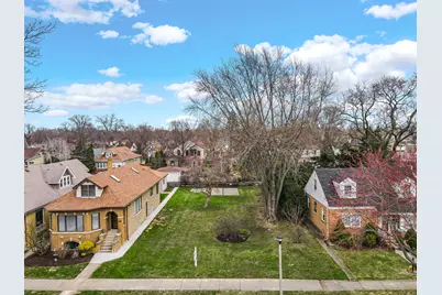 7825 Kolmar Avenue, Skokie, IL 60076 - Photo 1