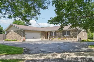 2720 Hobson Rd, Woodridge, IL 60517 - Photo 1