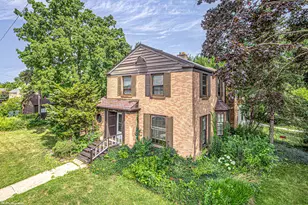 3810 W North Shore Ave, Lincolnwood, IL 60712 - Photo 1