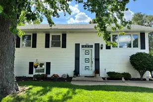 410 Holden Ave, Romeoville, IL 60446 - Photo 1