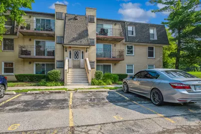 814 N River Road #2C, Mount Prospect, IL 60056 - Photo 1