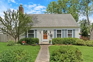 118 Harvey Ave, Grayslake, IL 60030 - Photo 1