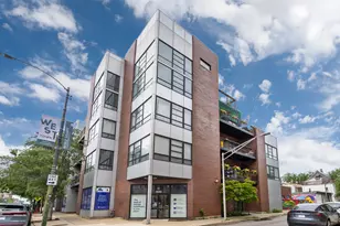 808 N Greenview Ave, Chicago, IL 60642 - Photo 1