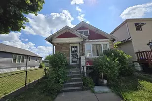 9927 S Lafayette Ave, Chicago, IL 60628 - Photo 1