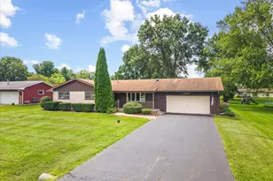 3147 Pheasant Ln, Belvidere, IL 61008 - Photo 1