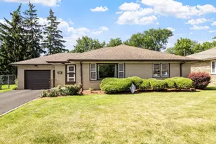 557 E 2nd St, Lockport, IL 60441 - Photo 1