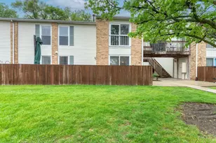 1970 Kenilworth Cir, Hoffman Estates, IL 60169 - Photo 1