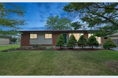 320 Pleasant Street, Hoffman Estates, IL 60169 - Photo 1