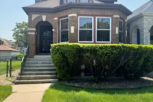 1653 W 92nd St, Chicago, IL 60620 - Photo 1