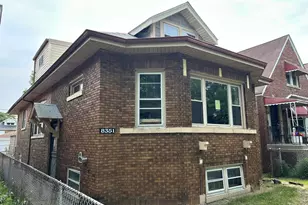 8351 S Paxton Ave, Chicago, IL 60617 - Photo 1