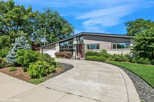 319 E Huntington Ln, Elmhurst, IL 60126 - Photo 1