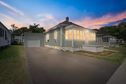 421 W Cleary Street, Pontiac, IL 61764 - Photo 1