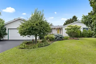 706 Pin Oak Rd, Rockton, IL 61072 - Photo 1