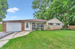 916 E Algonquin Rd, Des Plaines, IL 60016 - Photo 1