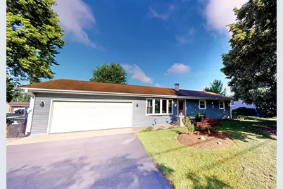 1305 N Chapel Hill Road, McHenry, IL 60051 - Photo 1