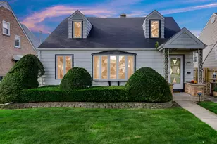 7120 W Berwyn Ave, Chicago, IL 60656 - Photo 1