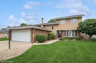 7812 W 81st St, Bridgeview, IL 60455 - Photo 1