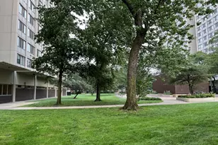 4850 S Lake Park Ave, Chicago, IL 60615 - Photo 1