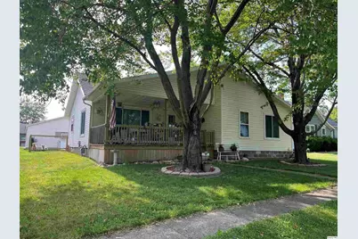 707 . N Capitol, Mt. Sterling, IL 62353 - Photo 1