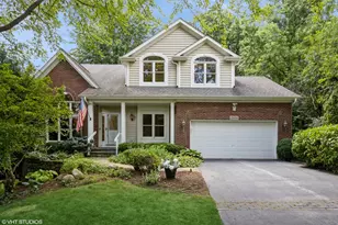 3926 Glendenning Rd, Downers Grove, IL 60515 - Photo 1