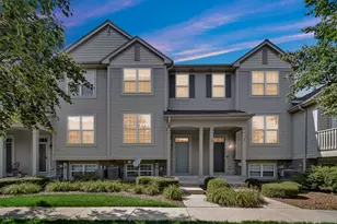 1086 Chadwick Dr, Grayslake, IL 60030 - Photo 1