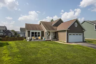 606 Holly Ct, North Aurora, IL 60542 - Photo 1