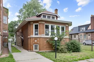 8128 S Clyde Ave, Chicago, IL 60617 - Photo 1