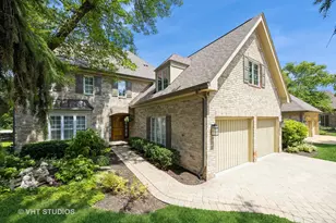 3 Tartan Lakes Cir, Westmont, IL 60559 - Photo 1