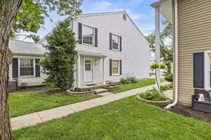 418 James Ct, Glendale Heights, IL 60139 - Photo 1