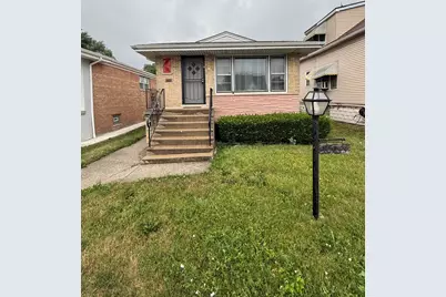 10044 S Indiana Avenue, Chicago, IL 60628 - Photo 1