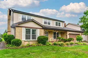 721 Stratford Dr, Schaumburg, IL 60193 - Photo 1