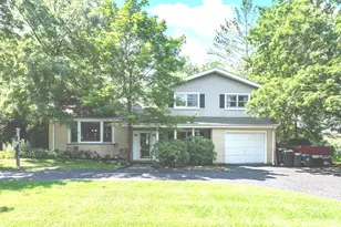 2291 Shannondale Dr, Libertyville, IL 60048 - Photo 1