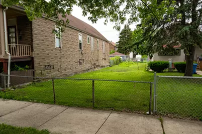 8540 S Mackinaw Avenue, Chicago, IL 60617 - Photo 1