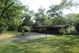 2592 Oakwood Dr, Olympia Fields, IL 60461 - Photo 1