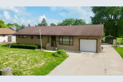 906 W Washington Street, Pontiac, IL 61764 - Photo 1