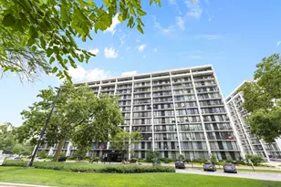 2015 S Finley Rd, Lombard, IL 60148 - Photo 1