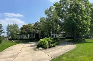 547 Rob Roy Ct, Inverness, IL 60067 - Photo 1