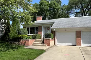 26 N Regency Dr E, Arlington Heights, IL 60004 - Photo 1