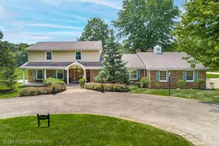 25839 W Sunset Rd, Barrington, IL 60010 - Photo 1