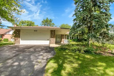1040 E Grissom Drive, Palatine, IL 60074 - Photo 1