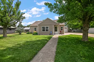 360 S 4th Ave, Saint Anne, IL 60964 - Photo 1