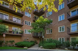 901 Hinman Ave, Evanston, IL 60202 - Photo 1