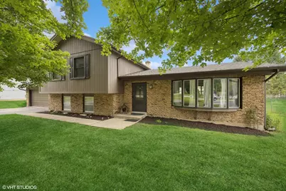 120 N Green Street, McHenry, IL 60050 - Photo 1