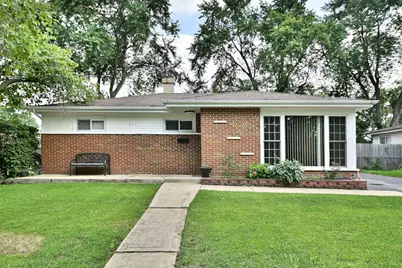 511 W Byron Avenue, Addison, IL 60101 - Photo 1